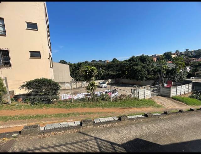 21 BEDROOM APARTMENT BLOCK FOR SALE IN UMBILO